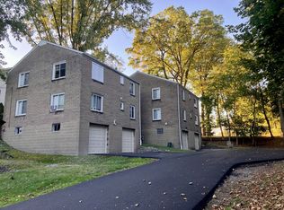 651 Isabella St #2, Oakmont, PA 15139