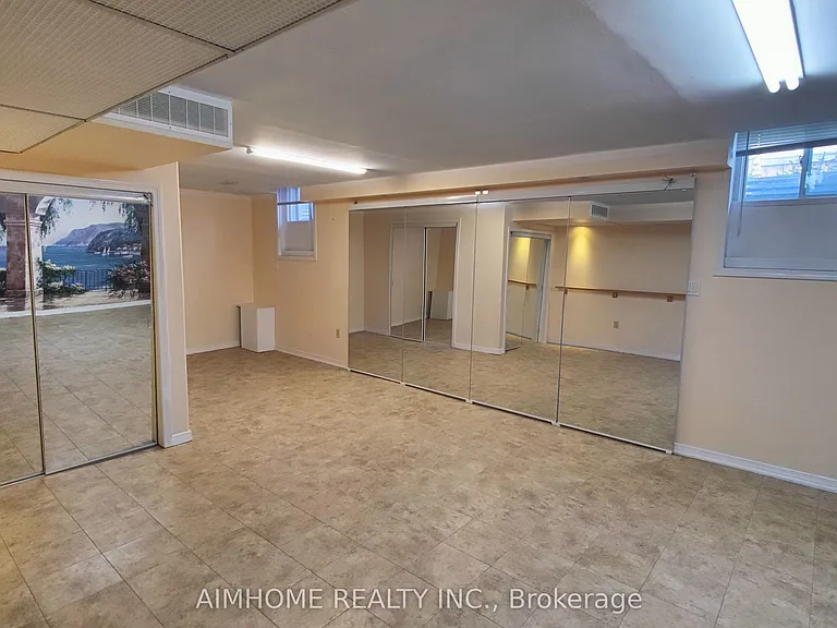 382 McJannett Ave — Photo 26