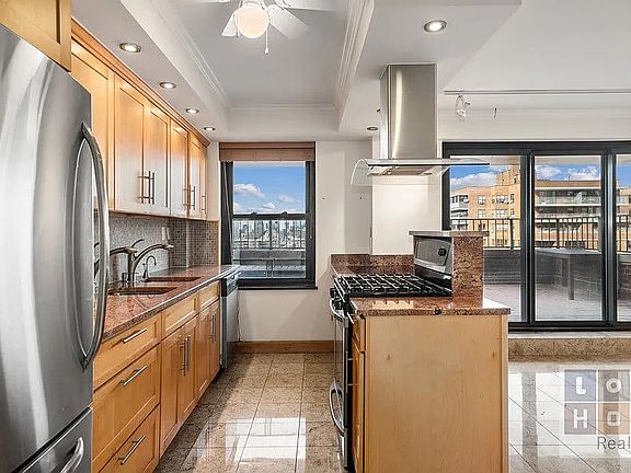 5th image of 208 E Broadway APT J1803