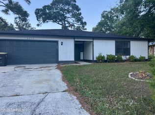 8215 Sailmaker Ln, Jacksonville, FL 32210