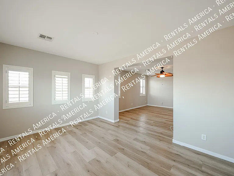 18676 E Braeburn Ln — Photo 40