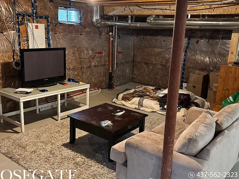1011 Wickham Rd — Photo 8