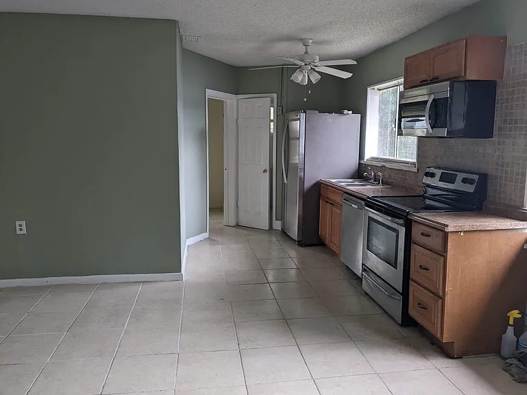 Kitchen unit B