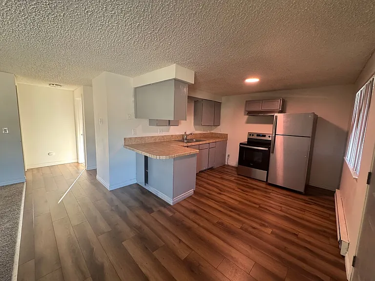 Dry Creek Apartments — Photo 5