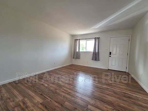 3rd image of 8016 Lichen Dr