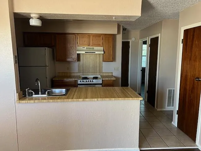 2 bed, 1.0 bath, 773 sqft, $950 — Photo 4