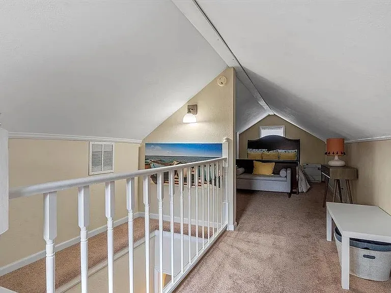 N 7th St — Photo 5
