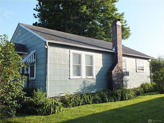4th image of 810 Gray Ave