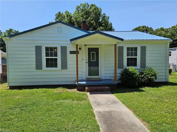 1023 Summit Ave, Reidsville, NC 27320