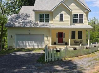 167 Hyde Park Ln, Charles Town, WV 25414