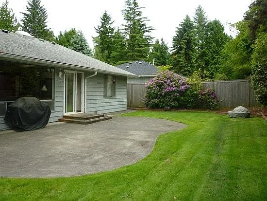 3 bed, 1.5 bath, 1650 sqft, $4,200 — Photo 2