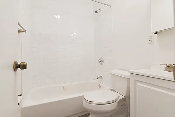 Rented by Friedman Mayer, LREB | media 5