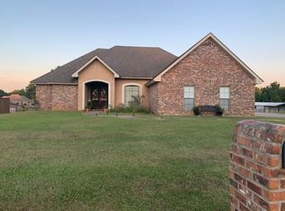 230 Woodwind Dr, Pineville, LA 71360