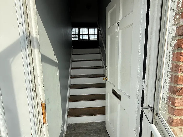 612 Ziegler Ave #17 — Photo 2