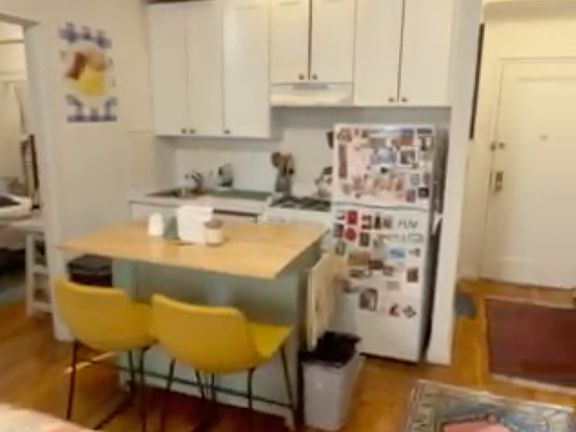 3rd image of 172 E 92nd St APT 2B