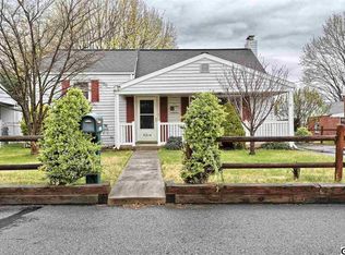 5214 Crestwood Dr, Harrisburg, PA 17109