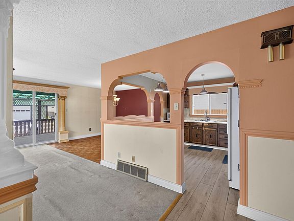 3rd image of 6348 34a Ave NW