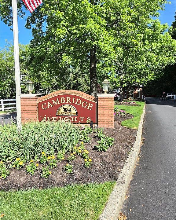 1st image of 350 Cambridge Dr