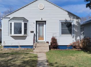 114 S Main St, Conrad, MT 59425