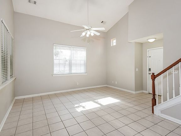 5th image of 1204 W Oaks Way