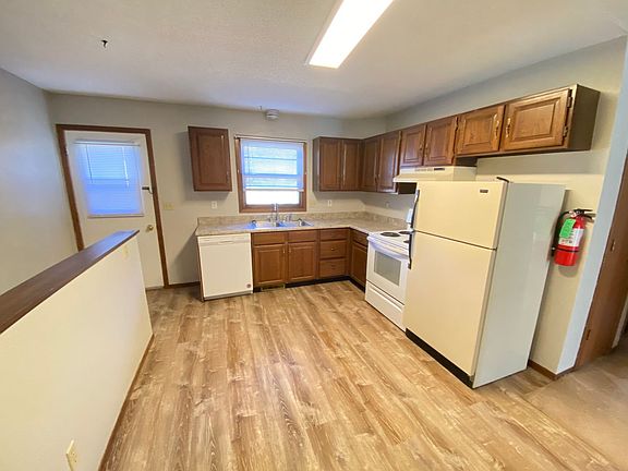 4th image of 1527 Linda Dr