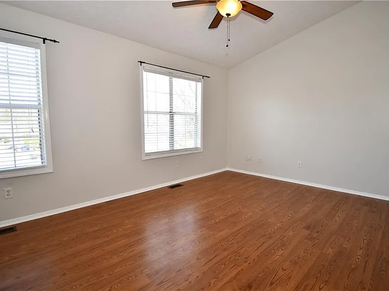 604 Wedgewood Way — Photo 11