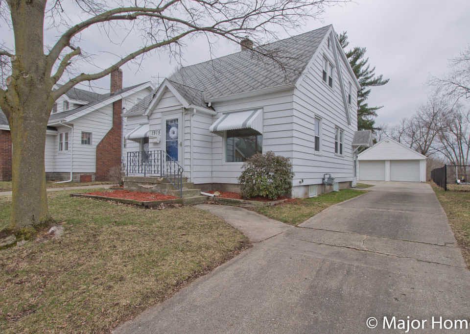 1st image of 1915 Blandford Ave SW