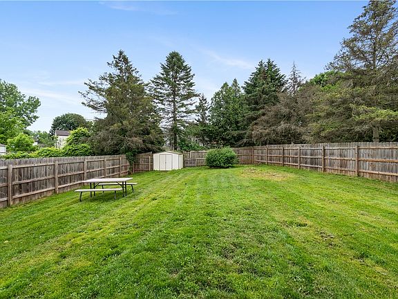 5th image of 1533 Elderberry Cir