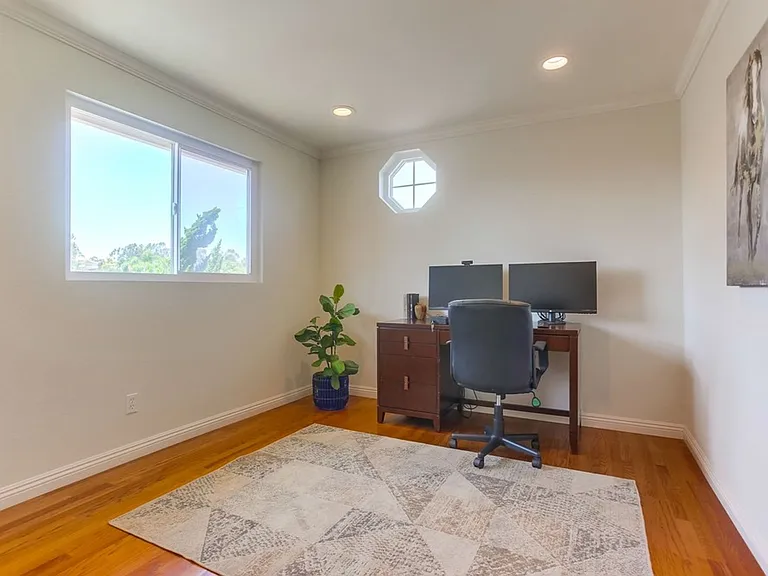10730 Carillon Ct — Photo 39