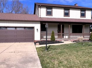 1097 Heatherstone Dr, Painesville, OH 44077