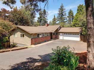 11905 SW Belvidere Pl, Portland, OR 97225