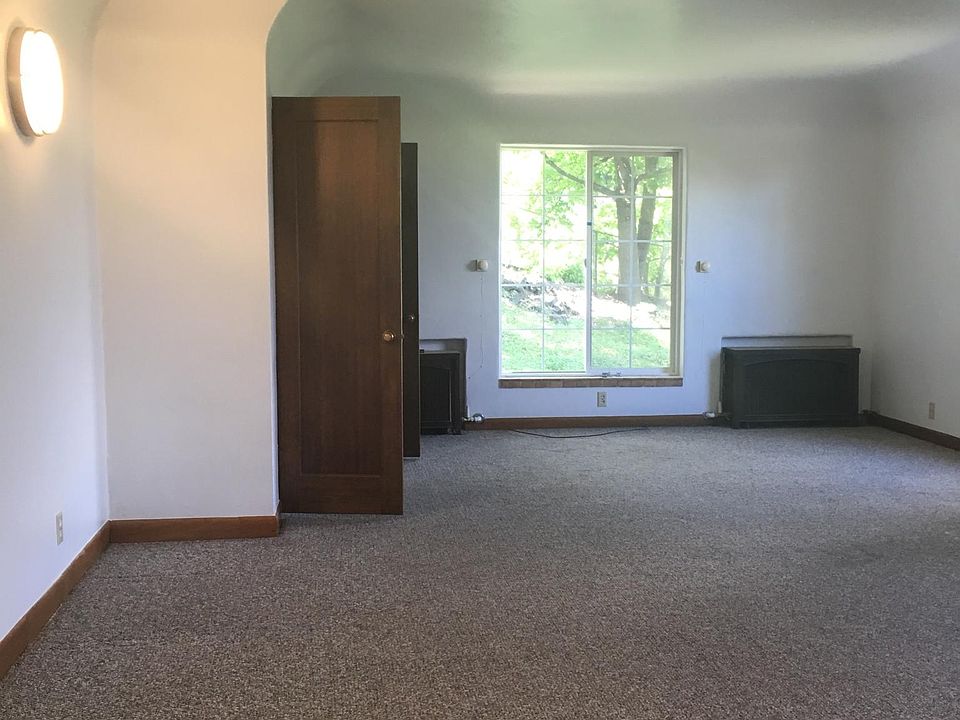 1st image of 226 W Cliff Dr