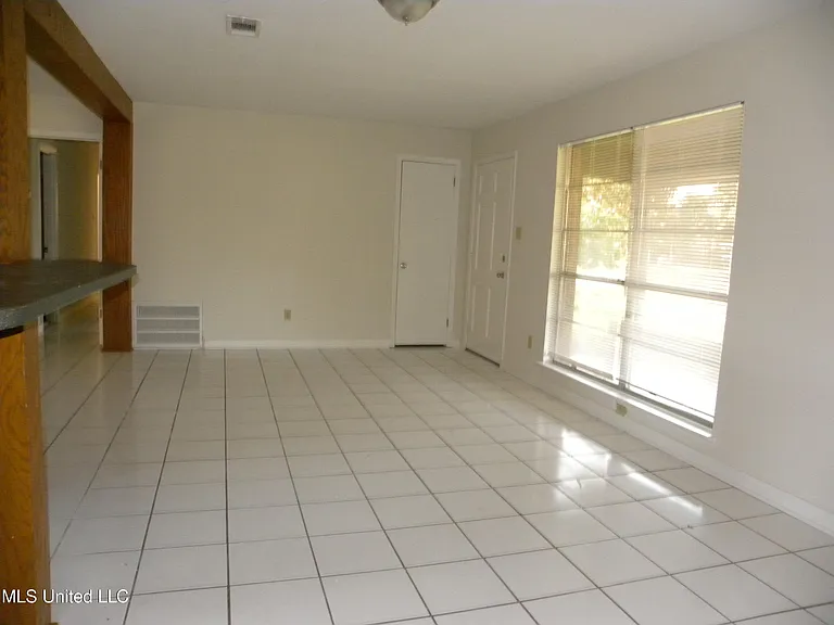 2507 Parkway Rd — Photo 5