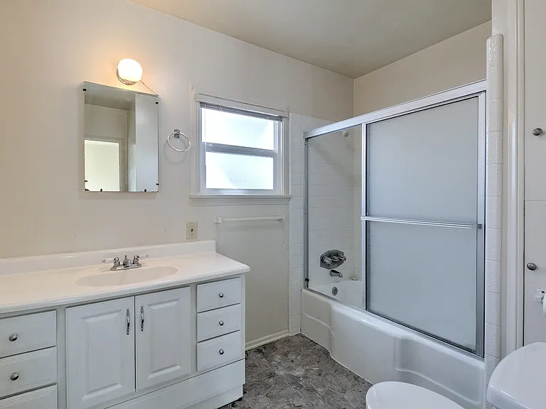 1320 1/2 E Colton Ave — Photo 10