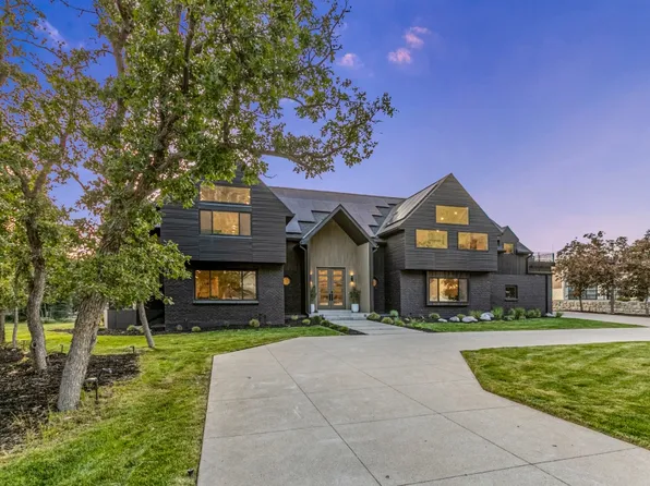 4 E Pepperwood Dr, Sandy, UT 84092