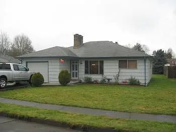 2239 36th Ave photo 1