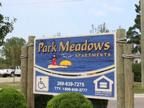 11225 Park Meadows Dr, South Haven, MI 49090