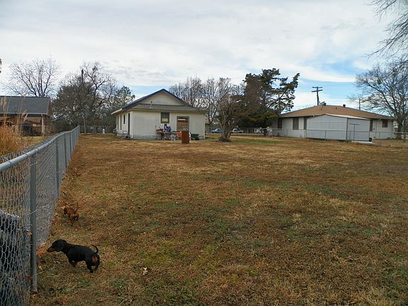 Fully fenced back yard