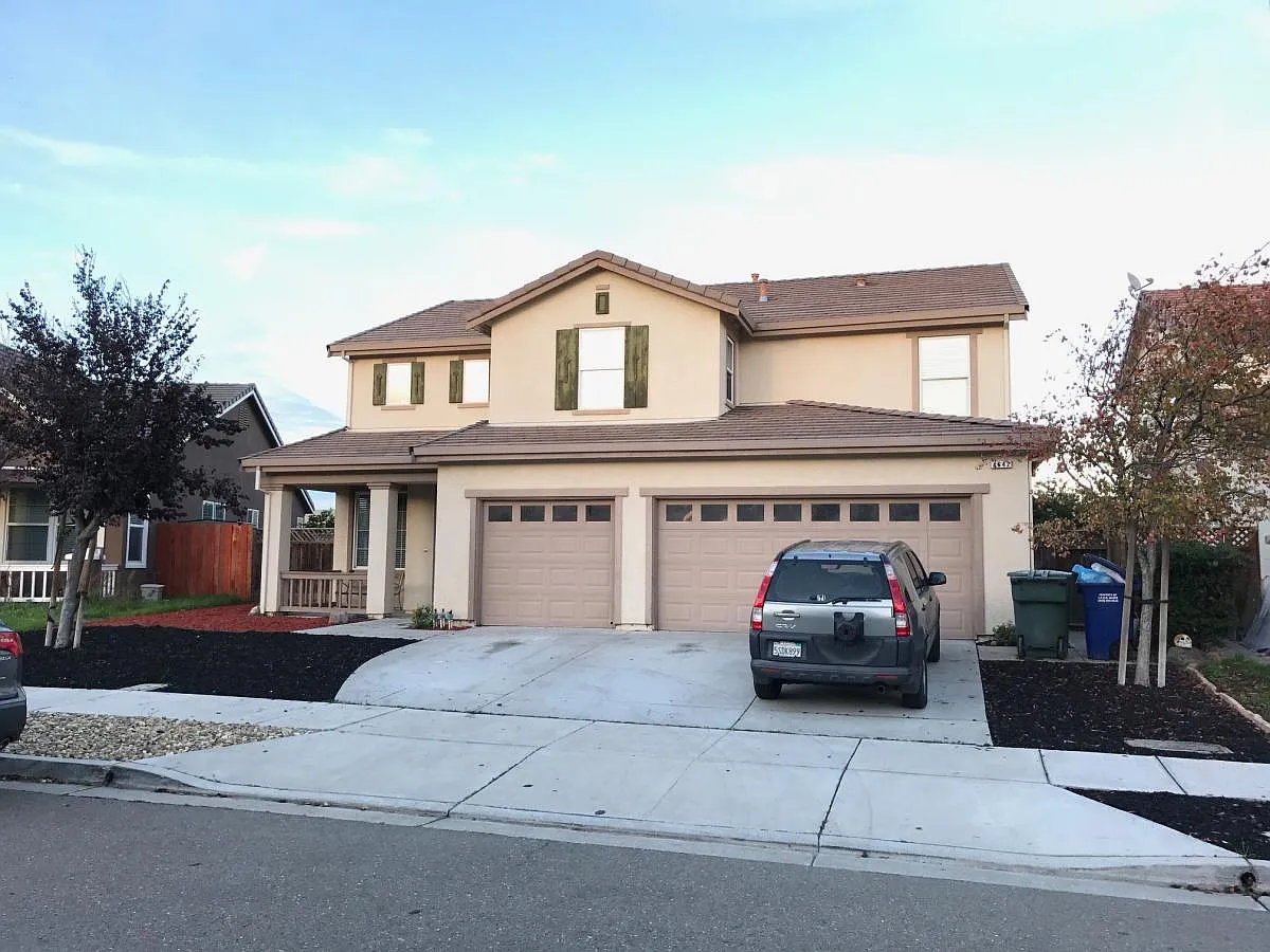 4642 Mammouth Ln photo 1