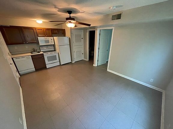 2nd image of 3544 Brockton Ln APT 6