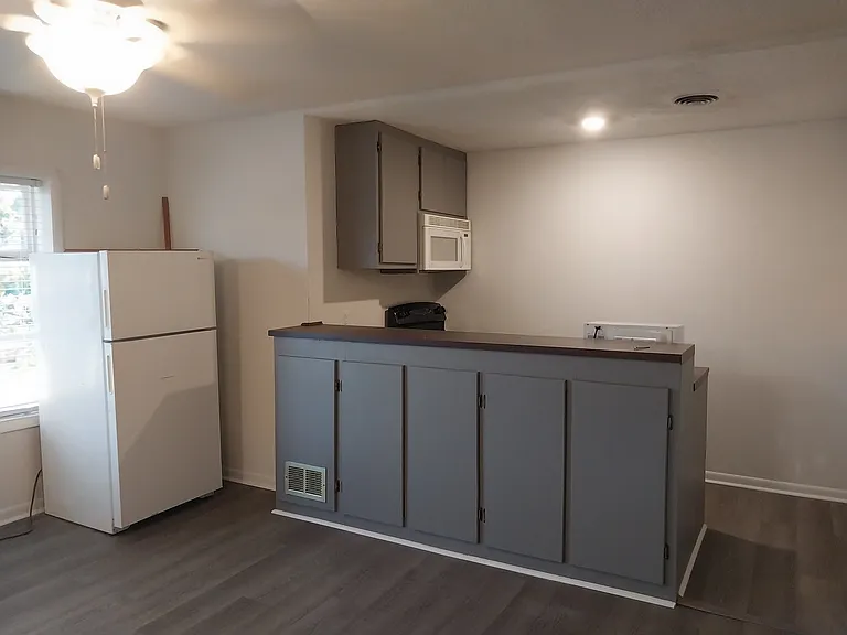 924 Merritt Dr #3 — Photo 9