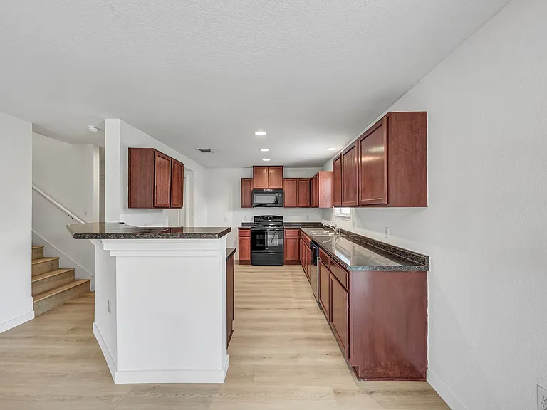 9012 Edmundsbury Dr — Photo 14