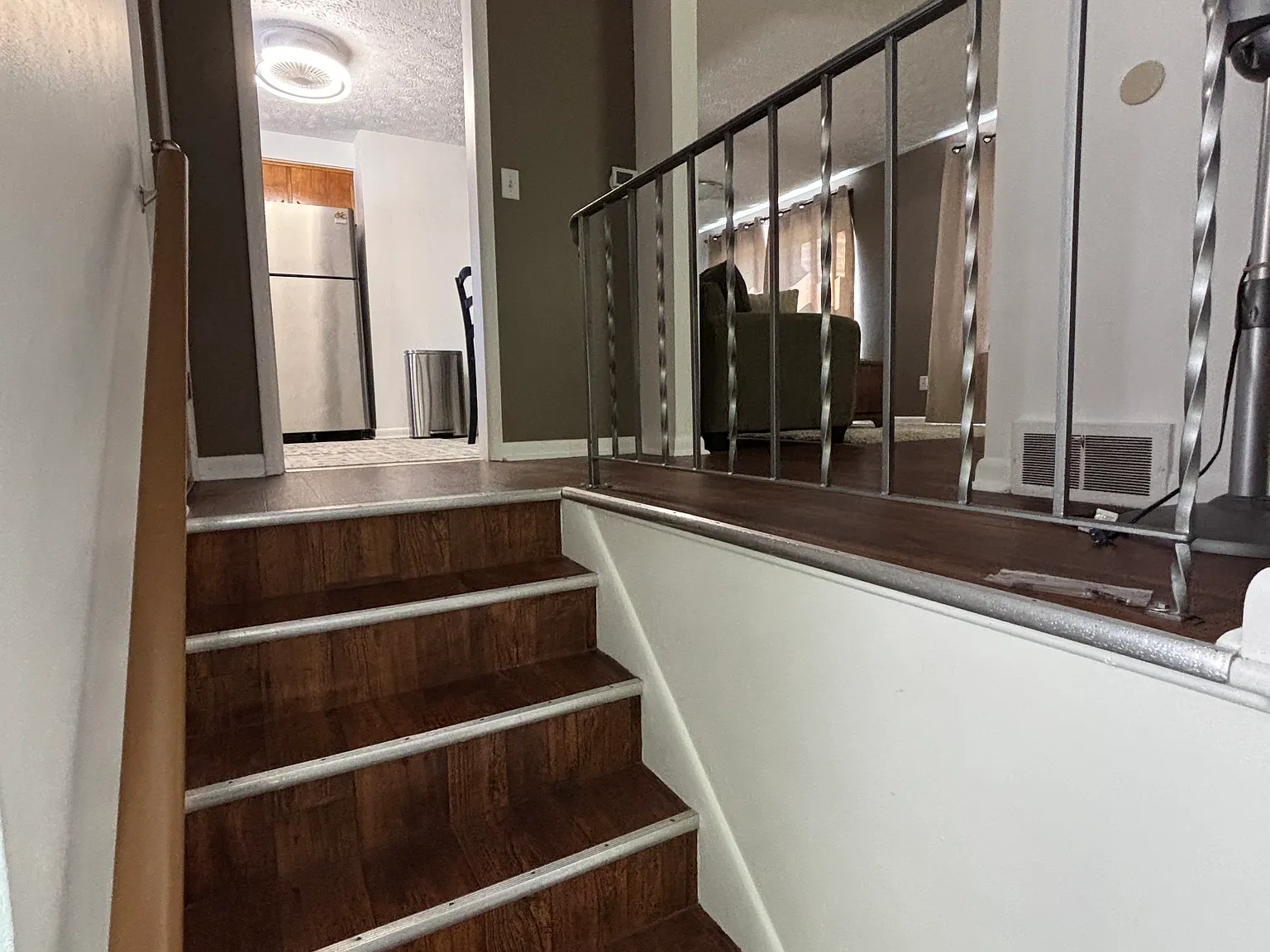 2 bed, 900 sqft, $1,600 — Photo 3