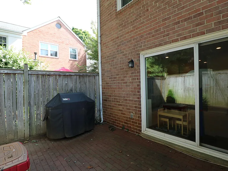 748 Azalea Dr — Photo 21