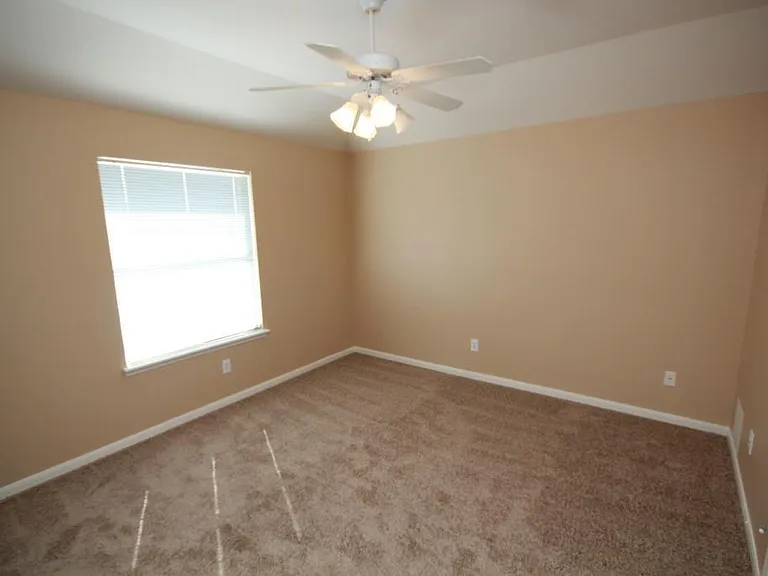 6418 Mountain Pines Ln — Photo 7