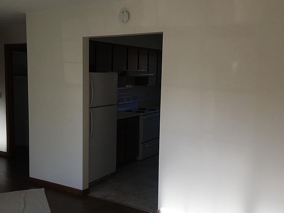 4th image of 774 W Union St #15