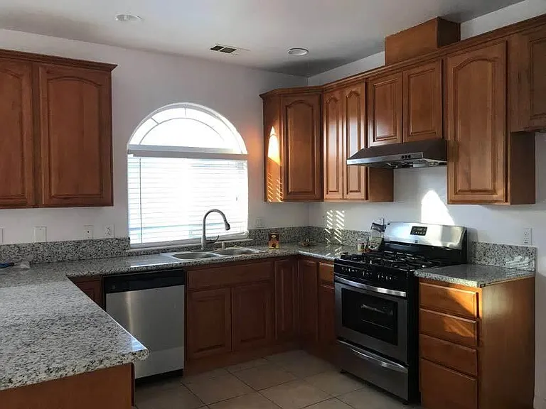 5637 Belleview Ave — Photo 13