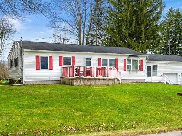 9366 Cosmo Ct, Sauquoit, NY 13456