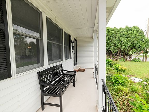 5th image of 305 Fern Rd