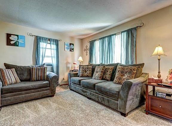 3rd image of 32712 Lake Shore Blvd